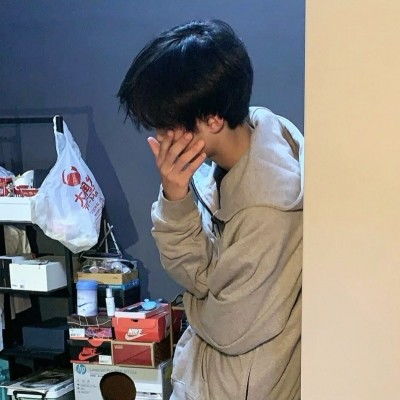 ins干净清爽的男生头像
