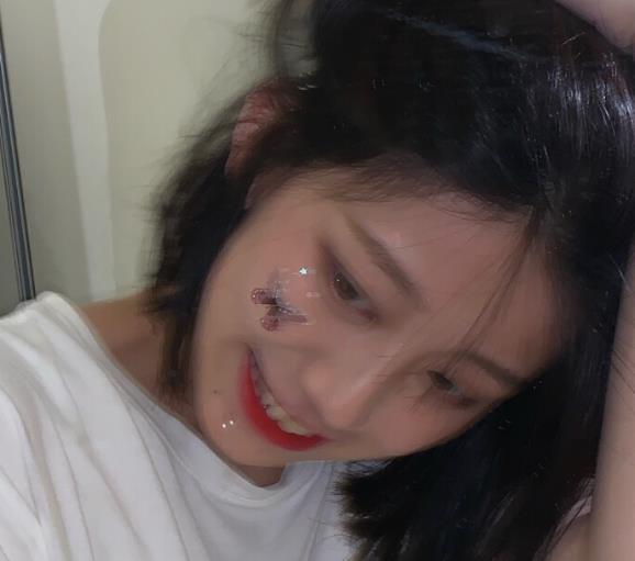 长得好看的女生,脸上多半会具备这3标志,全中的就是校花脸