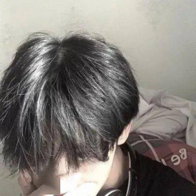 头像男ins高级质感搞怪女头