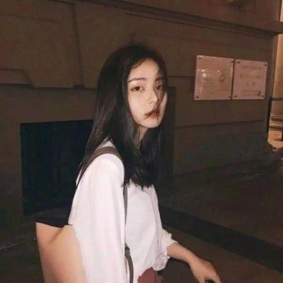 唯美伤感女生头像大全2019独一无二只顾着喜欢却忘了不合适