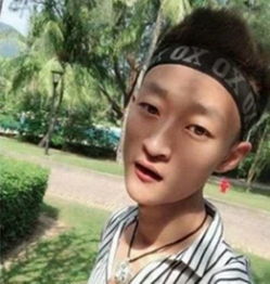 快手网红二驴和散打哥开战驴家班改名哭家班