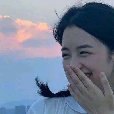 女生头像高清好看的ins风女头像