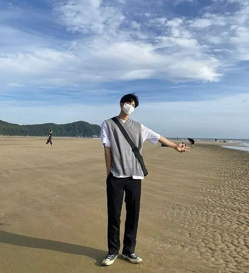 ins韩系高级感穿搭,经典配色同样也很亮眼
