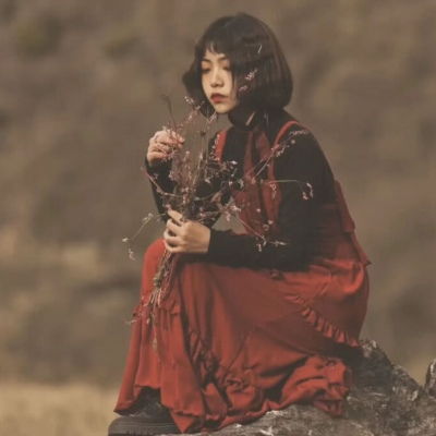 森系小仙女ins女生头像你眨眨眼睛,就变成一颗星星落入我的心里