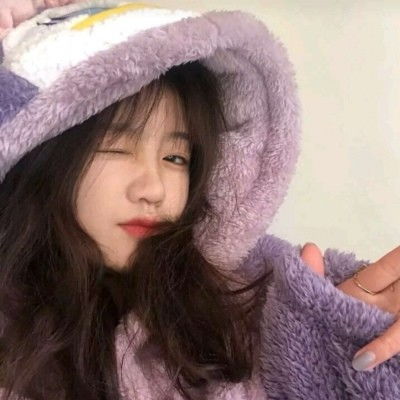 女生头像积极向上,充满希望