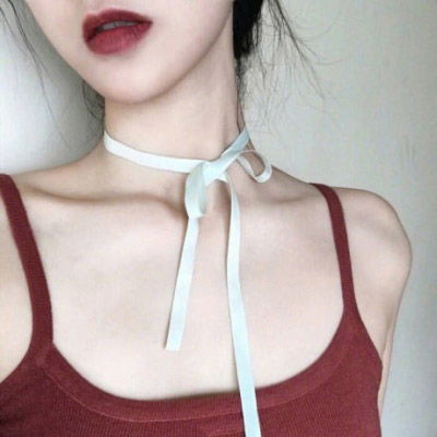 部位女头锁骨露肩吊带高清女生头像
