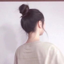 2019最新qq女生背影头像唯美伤感你说要带我回家半路却丢了我