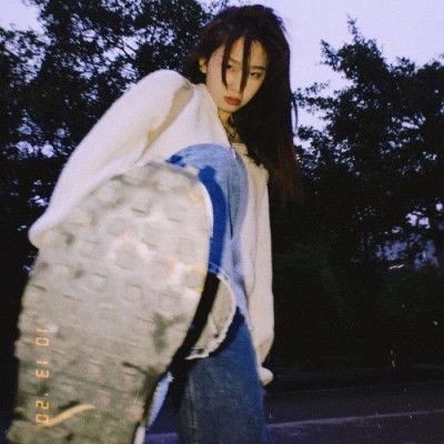 有点野的发圈文案