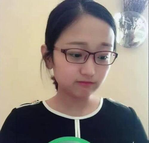 抖音手机妹火了,比西瓜妹还清纯,网友糟了是心动的感觉