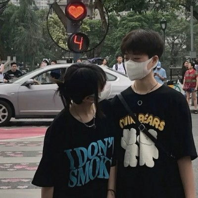 ins幼稚鬼情侣头像