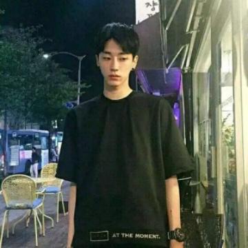 qq男生头像高大帅气韩国小哥哥帅气头像大全