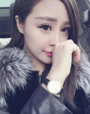 快手公认4大富婆,个个资产过亿,3个靠男人发财,第一最励志