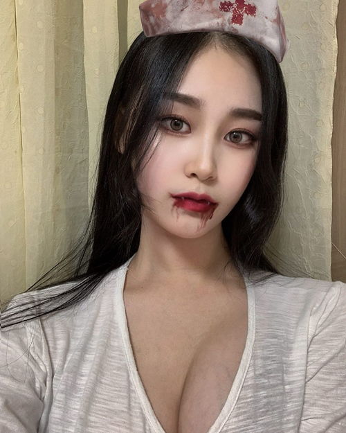 ins美女第01期相貌一流,身材顶流