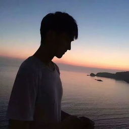 请问这张男头是情头吗
