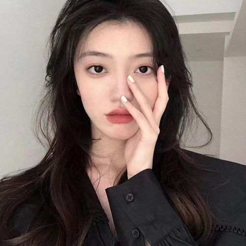温柔ins女头曾经喝汽水的女孩,如今喝起了红糖水