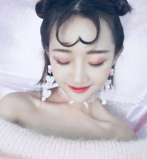 果不其然网红见光死,网友镜头下的小仙女,一双黑短腿确实雷人