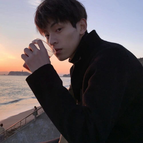 男生头像四野无人怕什么凌晨