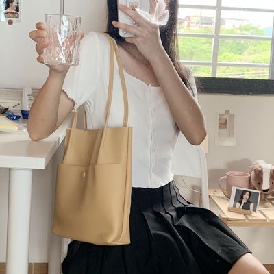 ins一个学生党平价包包,自己感觉真的很不错,给各位集美参考下