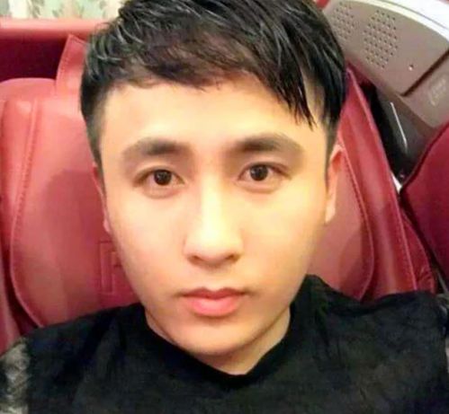 一流网红啥学历李佳琦211,散打哥初中,最红的她才是小学毕业