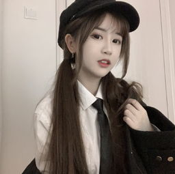 杨清柠妈妈首度出镜,摘下墨镜后真容曝光,证实杨清柠整容传闻