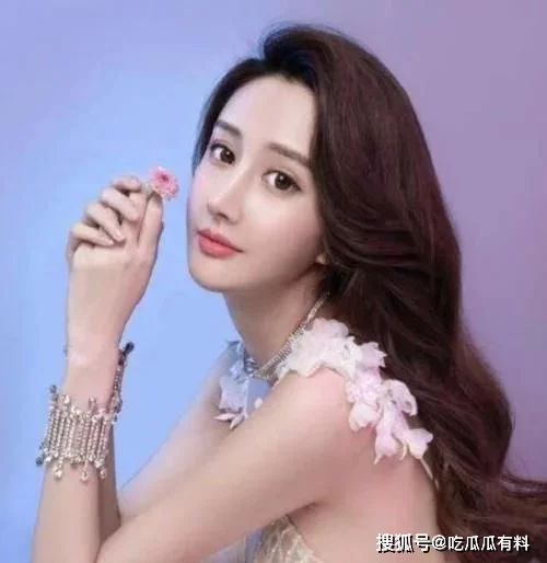 出道13年无人问津,作品全是烂片,如今却在抖音里火了