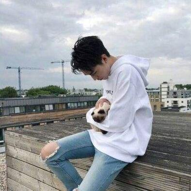 吸引女人的微信头像男一个男人
