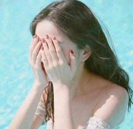 心理测试三个女孩,哪一个不开心测你的抗压能力是强是弱,准