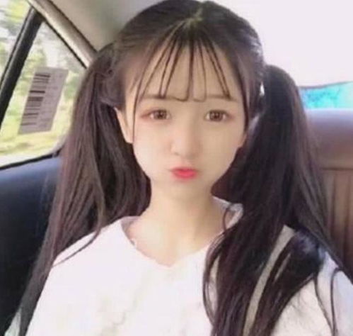 杨清柠妈妈颜值逆天,但允恩母亲更厉害,网友少妇和女人的区别