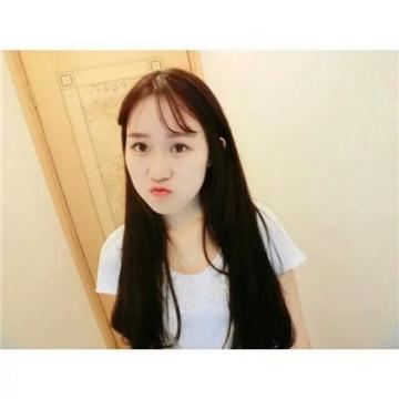 2020上下白边女生头像清新唯美心里有旧爱的男人碰不得