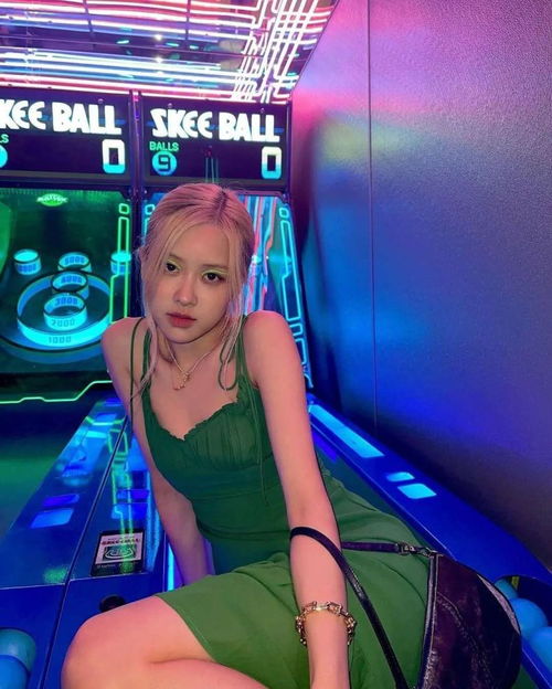 blackpink穿搭又撩又吸睛的吊带