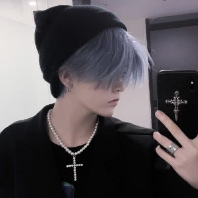 男孩注册小号干嘛用的无非是这3用途,渣男嘘,别说太多