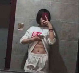 抖音女友腹火了,女生大秀腹肌,网友太厉害了