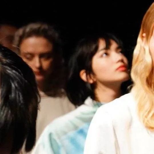 头像普普通通女生头像
