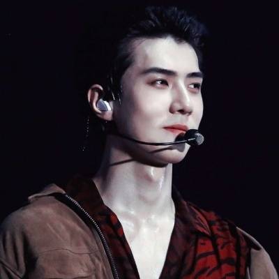 吴世勋帅气高清头像大全吴世勋ins头像高清图片