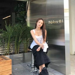 向往拥有她的优雅气质韩国博主的黑白搭配