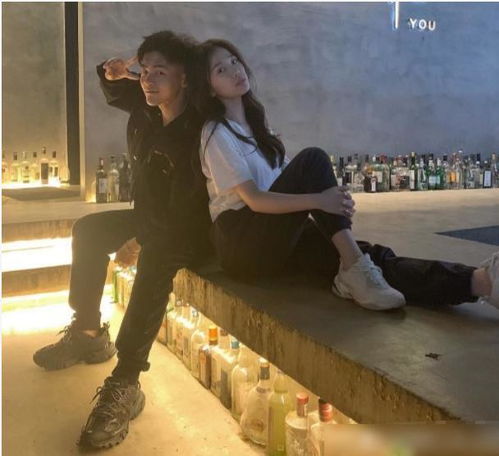 唯一能和虞书欣密切接触的男生,看清照片,小说有了男主脸