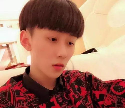 快手网红王乐乐朋友圈曝光斥资295w入手豪车法拉利