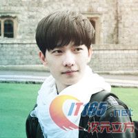 看帅气杨洋一组qq头像可爱笑脸照片