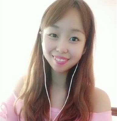 敢素颜直播的4大快手女网红,2人靠土豪,1人靠老公,她靠粉丝
