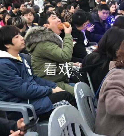 lol台服冠军皮肤遭疯抢,王校长热狗眼名字触动玩家笑点