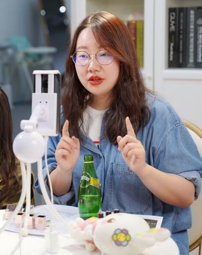 蜜芽德尔玛两位创始人快手首播连麦马蹄社,观看人数突破200万
