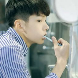 帅气阳光的青春范男生qq头像阳光气质男生qq头像
