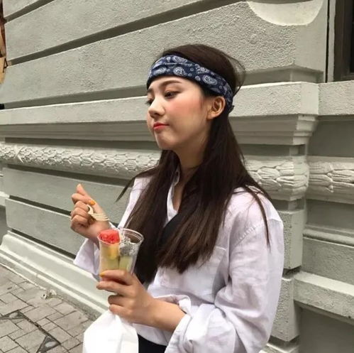 今日优质头像心里若有了良人,眼里遍全是路人