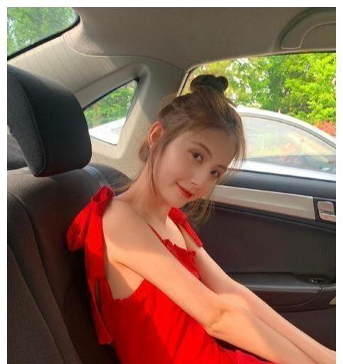 王思聪接连两天深夜约会三位美女,网友不是在路上,就是在回家