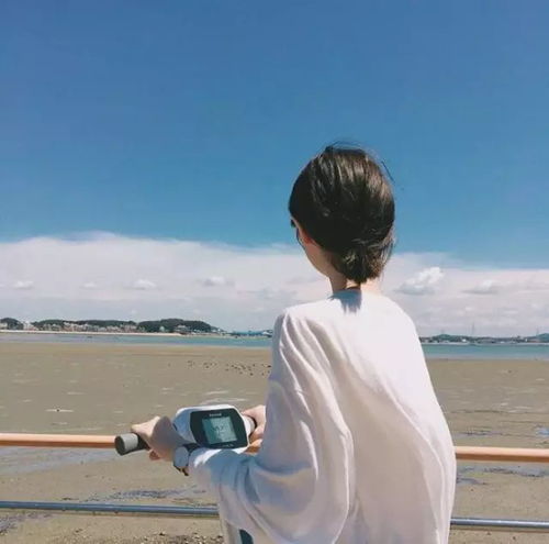 emmm,今天没有表情包,昨天那个要女生头像的,呐,看过来