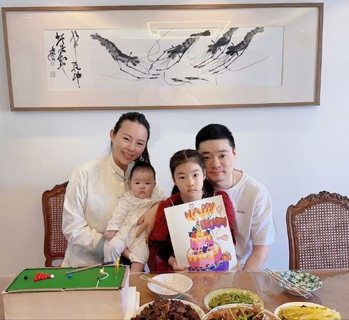 36岁丁俊晖身家过亿却常住国外,妻子气质绝佳的现状