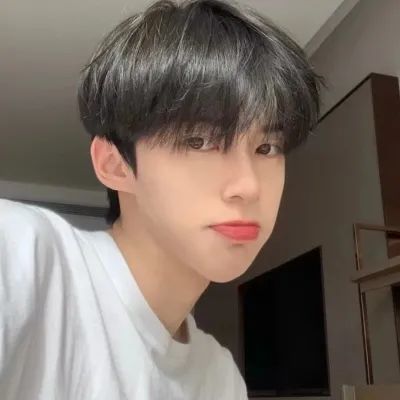 气质好看真人男生头像