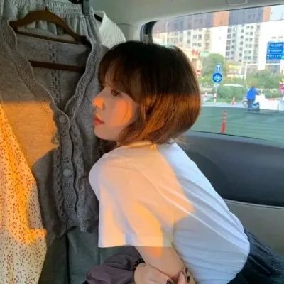 女生头像无人问津的港湾总是开满鲜花