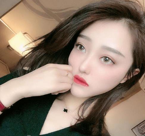 娜美叛逃仙家之后,直播人气一直掉,近日开播只有不足百人观看