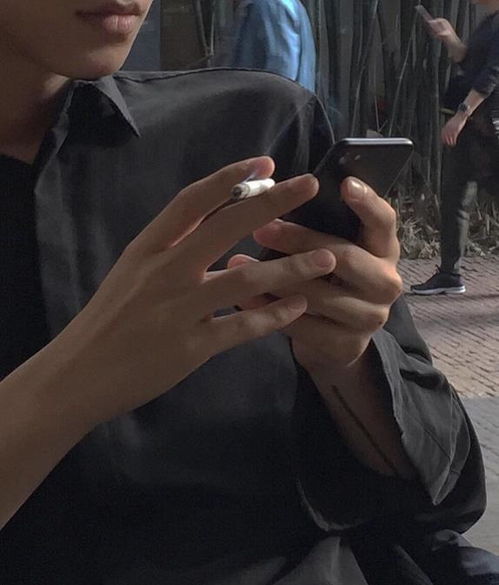 从来不发qq动态的男生,八成是这三种人男生准的瑟瑟发抖